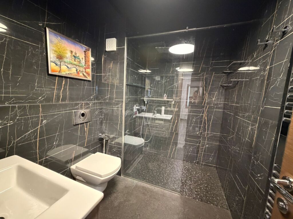 LAPRAKE_SHITET APARTAMENT 3+1+2 (I KONVERTUAR NE 2+1 + DHOME LAVANDERIE)
