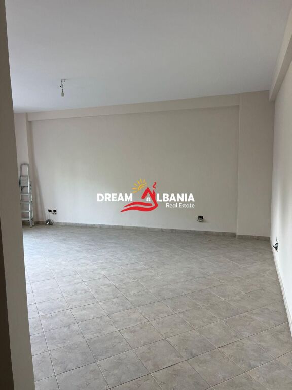 Shitet apartament 2+1+2 ne Astir, rruga Sokrat Miho (ID 41212237)
