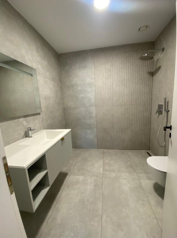 APARTAMENT PER QERA TEK DOWNTOWN ONE