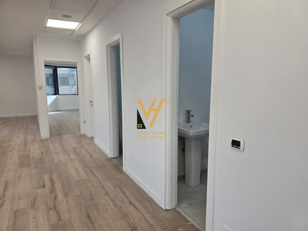JEPET ZYRE 110 M2 ME QIRA TE KULLAT BINJAKE 250.000 LEKE