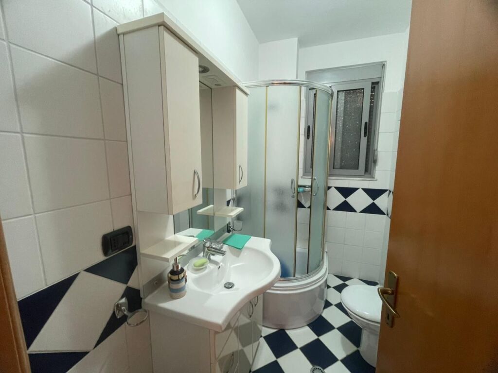 Apartment 2+1+2 + garage for sale in Golem