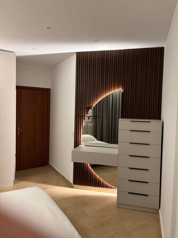 APARTAMENT ME QERA 1+1 KOPSHTI BOTANIK 80.000 LEKE FH-74489