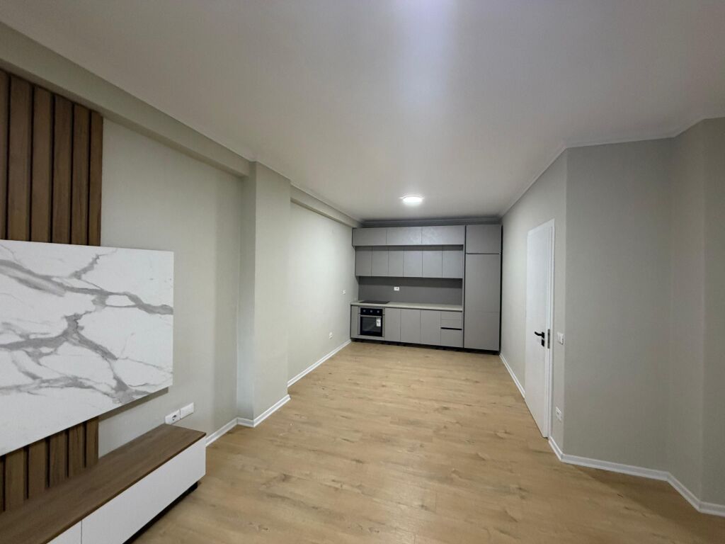 Shitet Super Apartament 1+1 te Shkembi Kavajes
