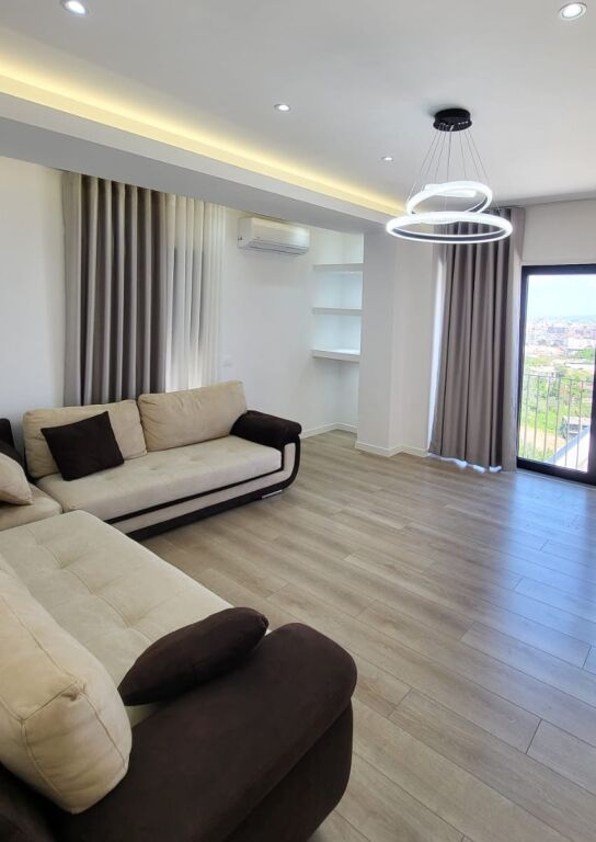Jepet me qira apartament 2+1 te Kodra e Diellit