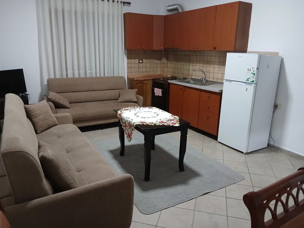 Rent | Apartament 1 + 1 | Qyteti Studenti | 400 €/month