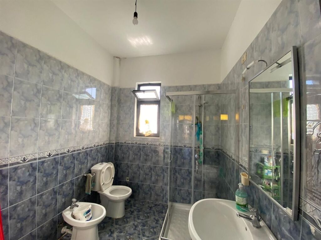 SHITET VILE 1- KATSHE + DYQAN XHAFZOTAJ DURRES 200.000 EURO