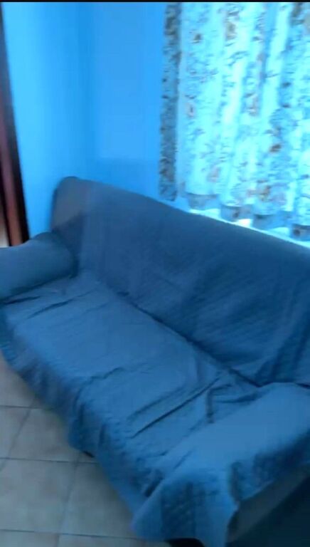 🏢Ne zonen e Rr.Durresit,prane Bllokut te Ambasadave jepet me qera apartament1+1,i mobiluar 40,000Leke