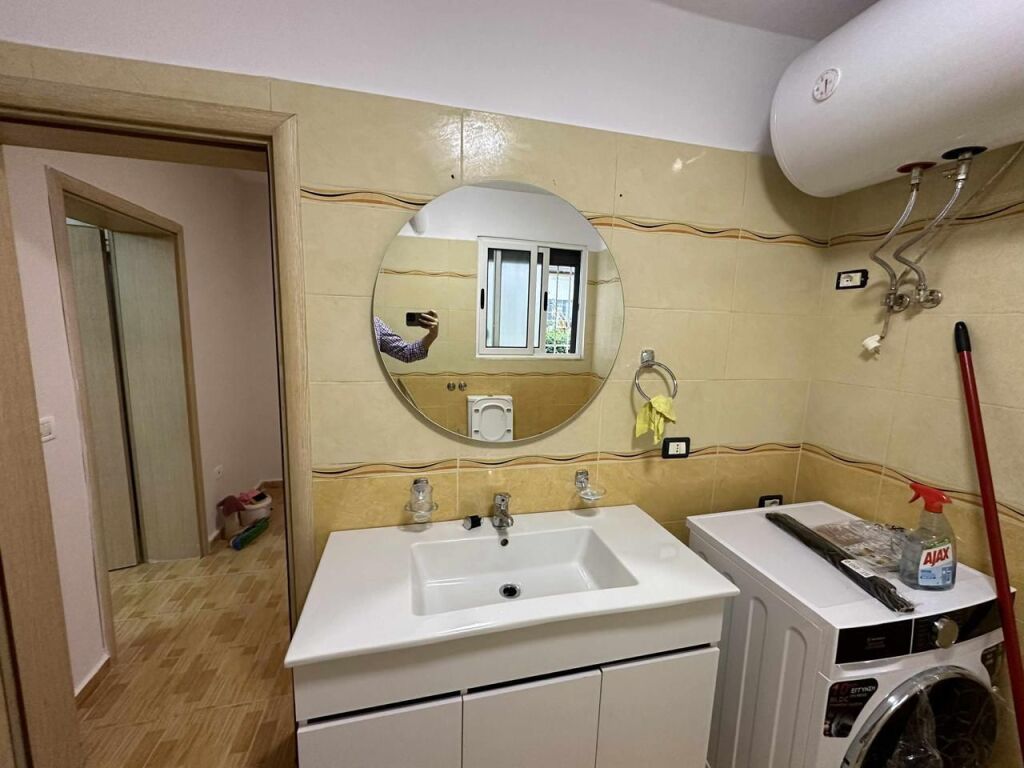 Apartamwnt 2+1 per qera Rruga Bardhyl !