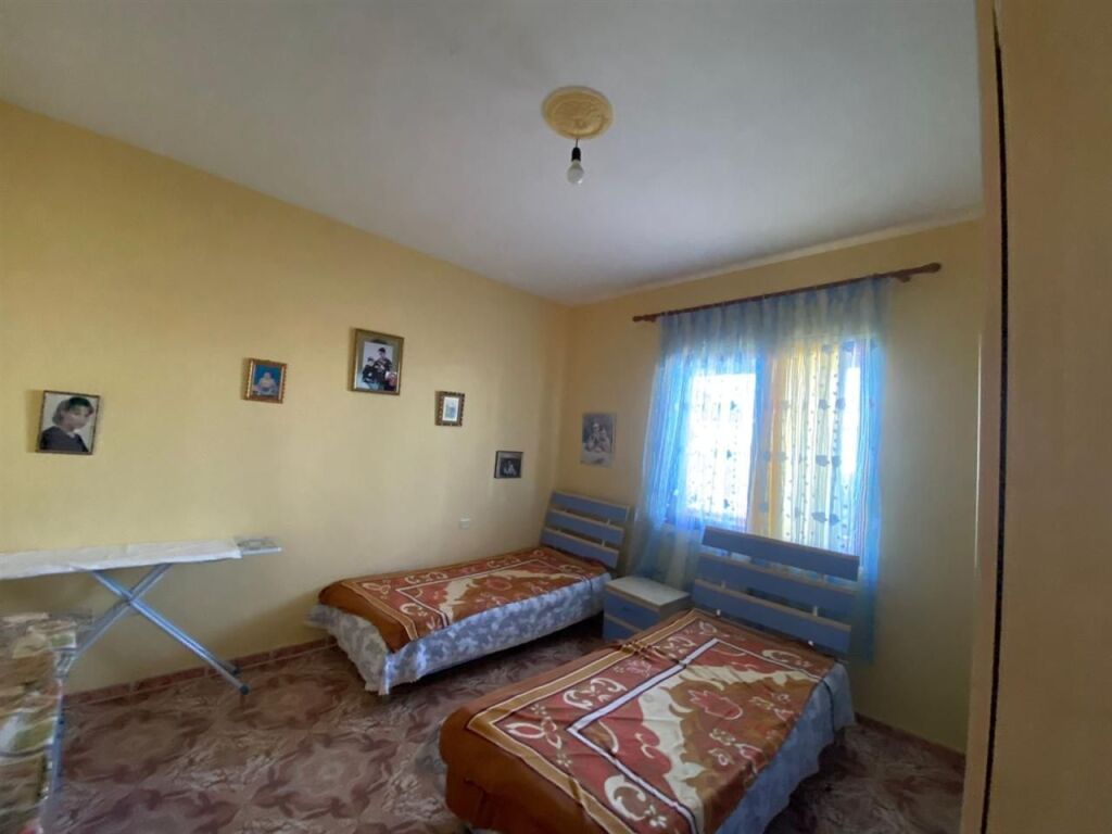 SHITET VILE 1- KATSHE + DYQAN XHAFZOTAJ DURRES 200.000 EURO