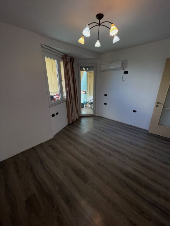 APARTAMENT 2+1 PER SHITJE TE ISH FUSHA E AVIACIONIT