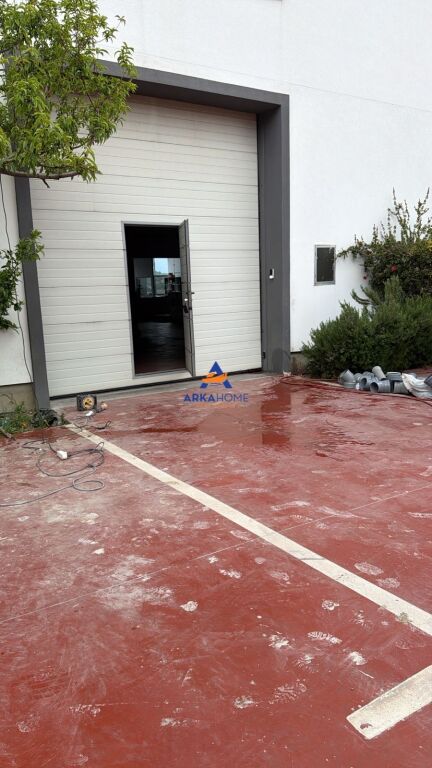 MAGAZZINO IN AFFITTO 1000 M2 "DEVIAZIONE DI RINAS, VICINO MERCEDES BENZ" 5000 EURO