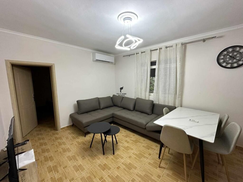 APARTAMENT ME QERA 2+1 RRUGA BARDHYL 50.000 LEKE FH-74502