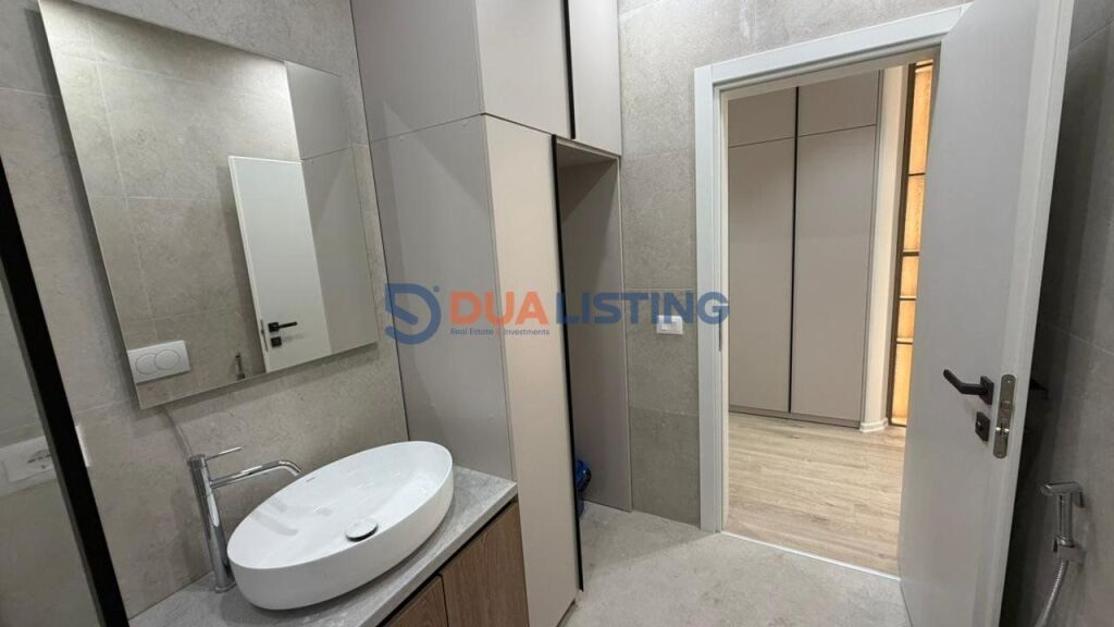 Shitet Apartament Modern 2+1 , 21 Dhjetori