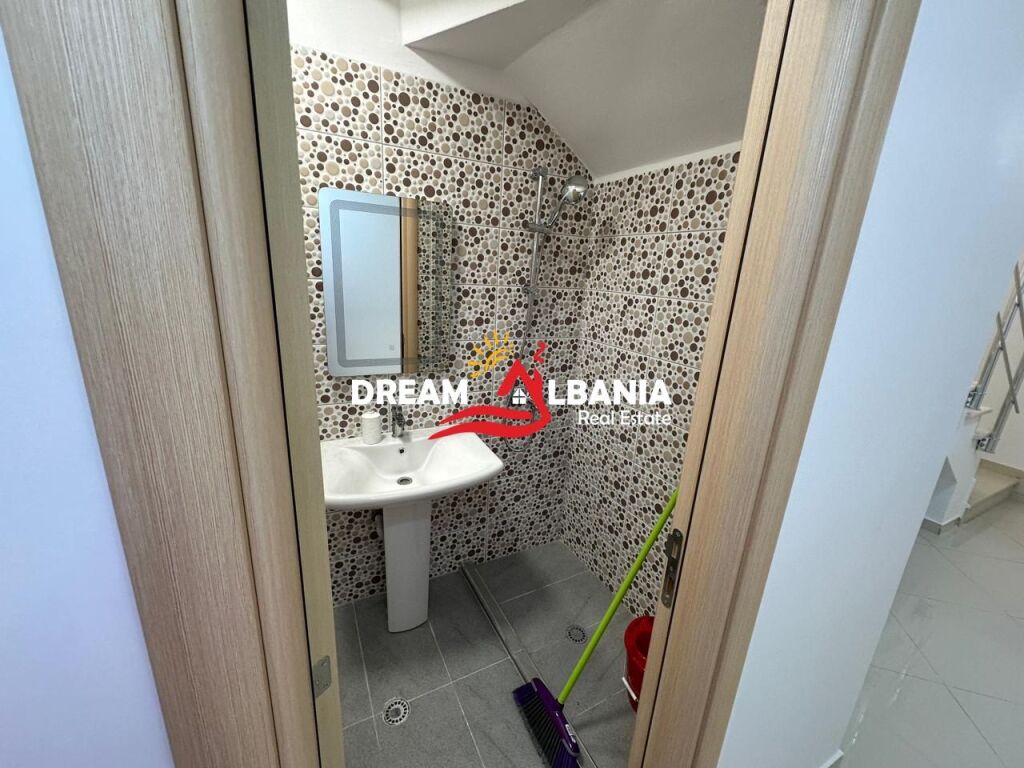 Duplex 3+1+3 me qera midis 2 Residencave Kodra e Diellit (ID 4231353).