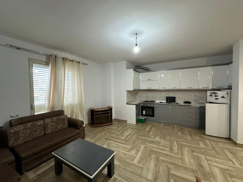 Apartament me qera 2+1+2 Spitali Durres