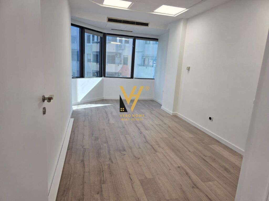 JEPET ZYRE 110 M2 ME QIRA TE KULLAT BINJAKE 250.000 LEKE