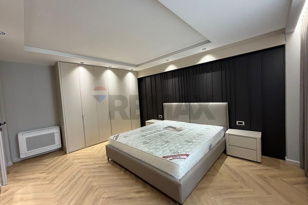 Apartament 2+1+2 me qera Blloku