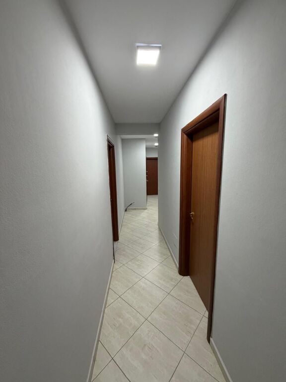 For rent 2+2 furnished elevator train station 700 eu