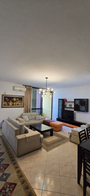 APARTAMENT 3+1, 21 Dhjetori