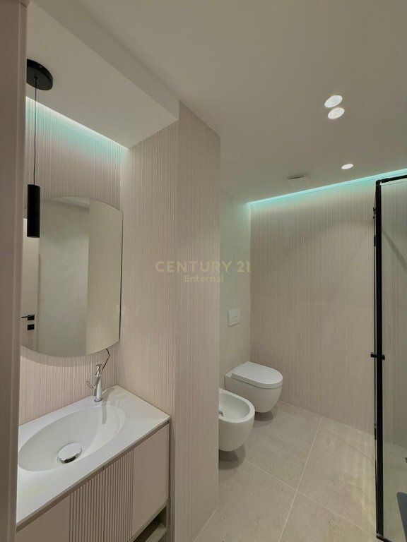 Luxury 1+1 apartment for rent at Myslym Shyri