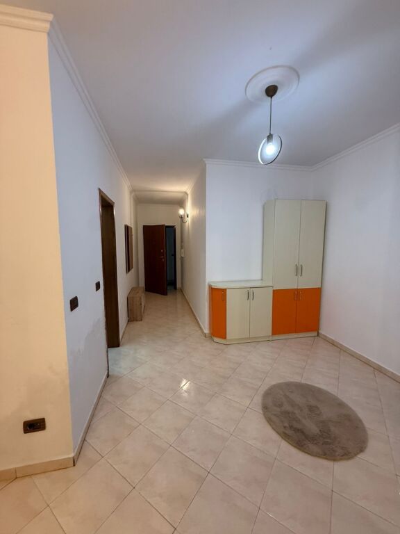 Apartament 2+1 me qera te Ujesjellsi , Durres