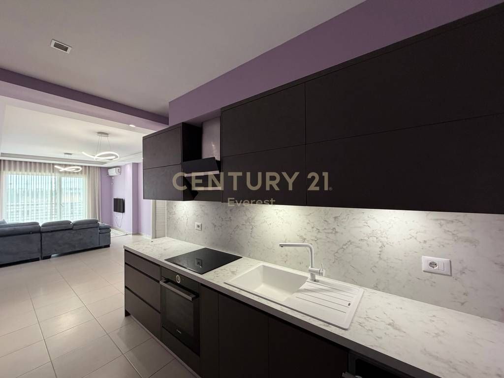 ISH RESTORANT DURRESI-SHESIM APARTAMENT 2+1+2