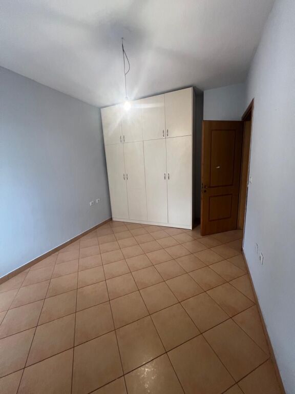 For rent 2+1+2 EMPTY ASTIR 450 thousand lek