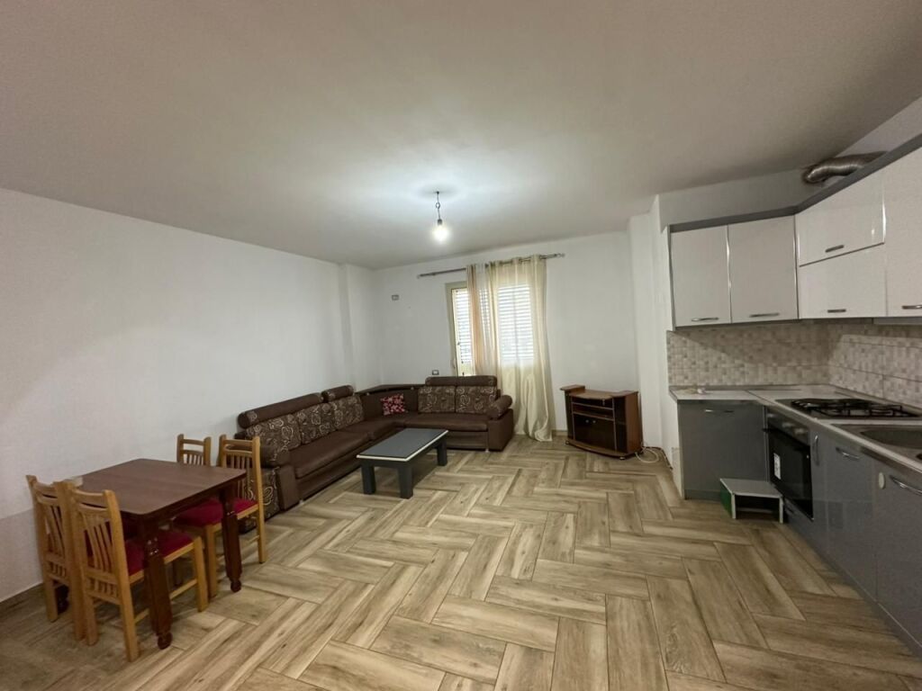 Apartament me qera 2+1+2 Spitali Durres