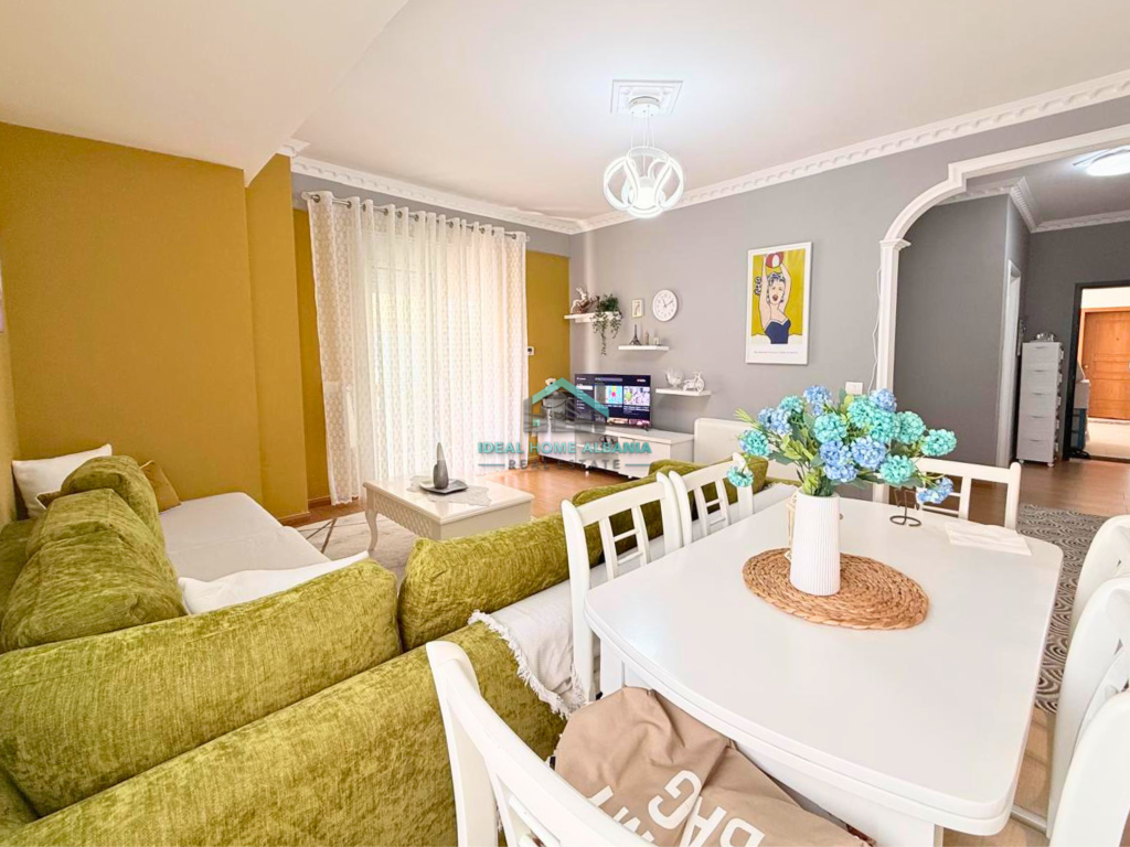 Apartament 1+1 për Shitje – Lungomare, Vlore.