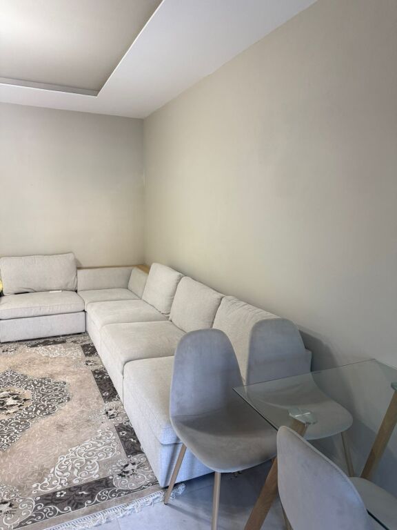 Apartament 1+1 per qira te Shkembi Kavajes