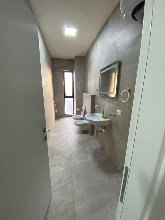 Apartament 2+1 per qera Kompleksi Arlis Farmacia 10 !