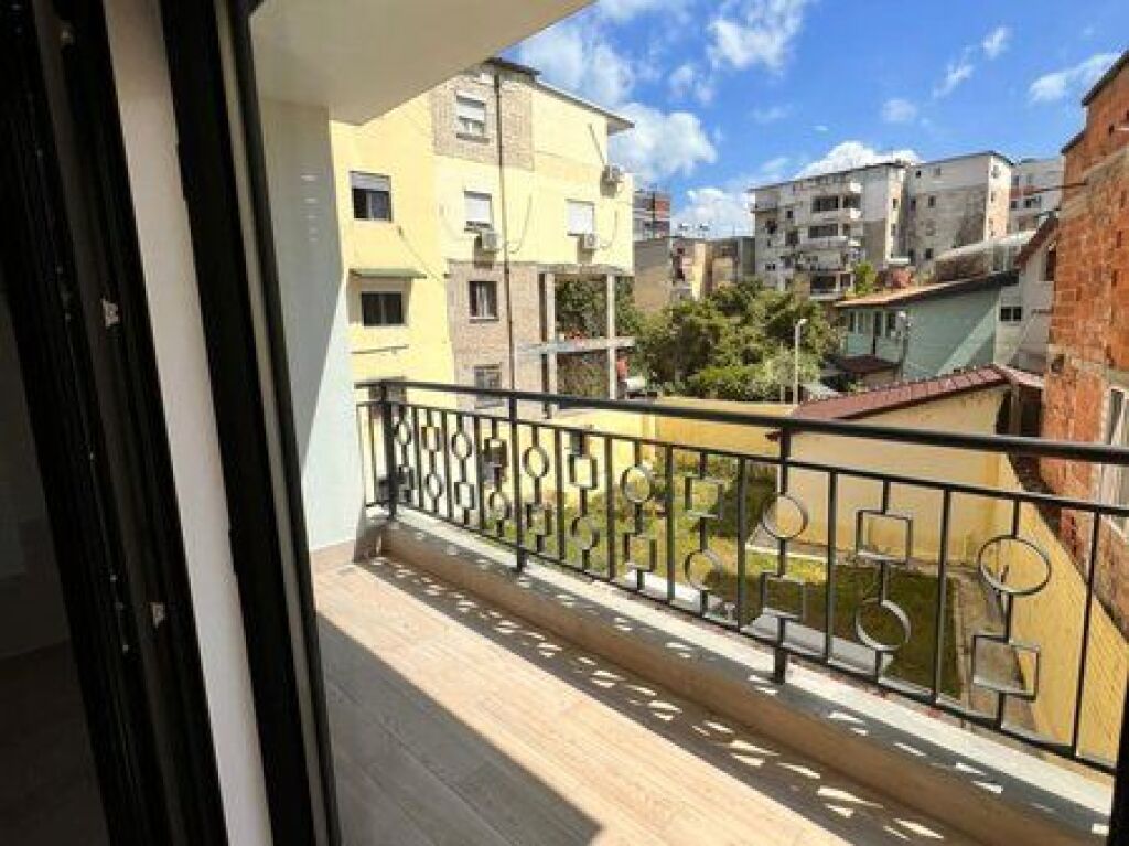 Shitet, Apartament 1+1, Rruga e Elbasanit
