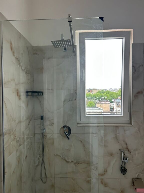 Jepet Me Qera Apartament 1+1+1 Ballkon