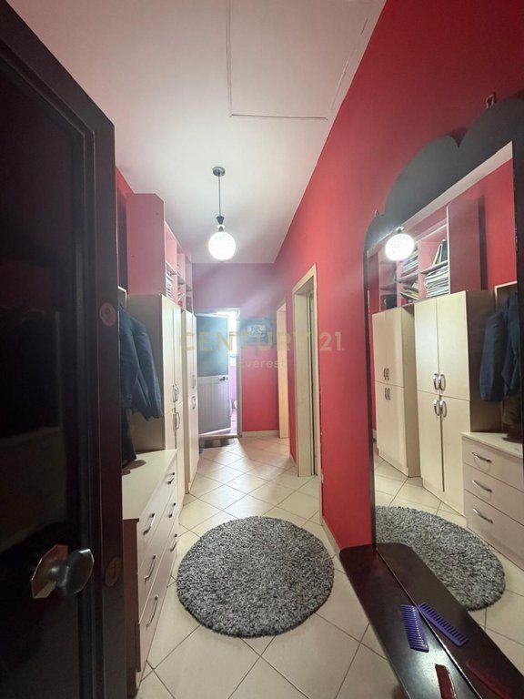 Apartament 2+1 per shitje tek Bulevardi i Ri