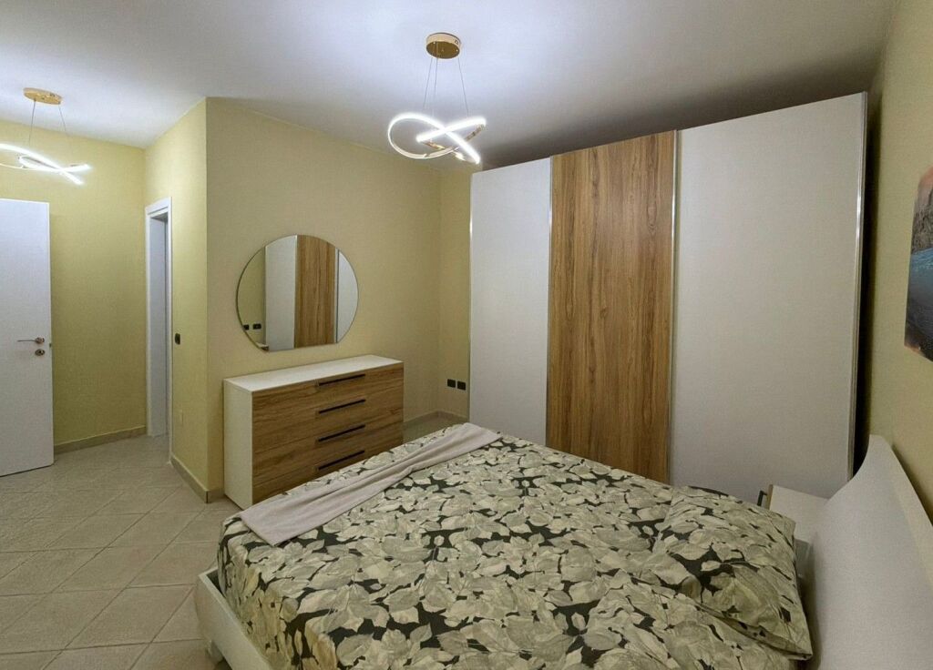 📌 JEPET ME QERA APARTAMENT 2+1+2 – Rruga Qemal Stafa