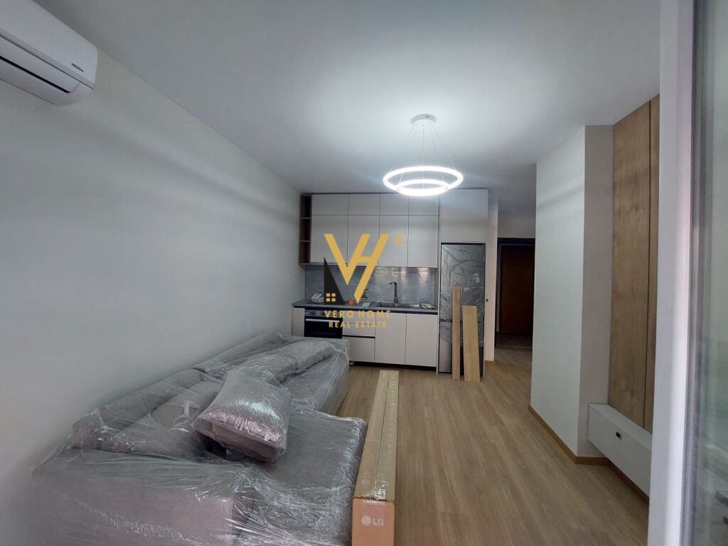 JEPET APARTAMENT 1+1+BLK ME QERA TE KOPSHTI ZOOLOGJIK 75.000 LEKE