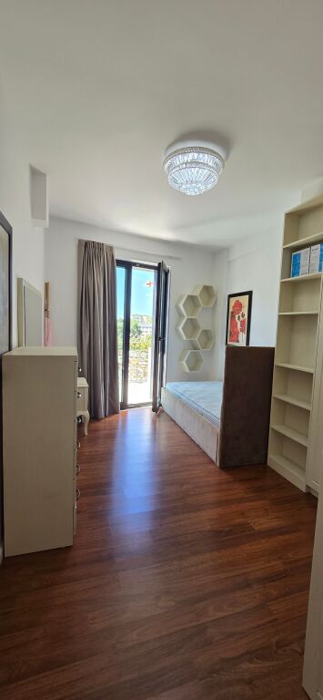 JEPET ME QIRA SUPER APARTAMENT 2+1