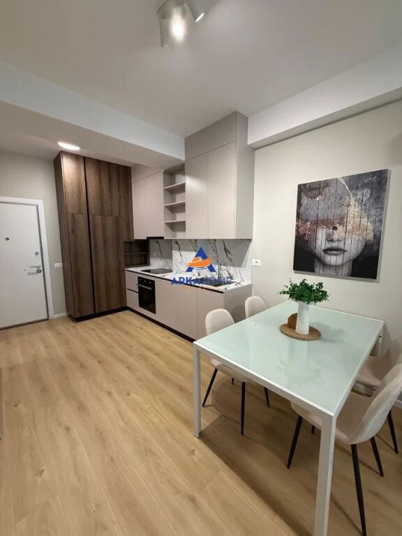 APPARTAMENTO 1+1 IN AFFITTO "PRESSO IL COMPLESSO KADIU" 45.000 LEKE