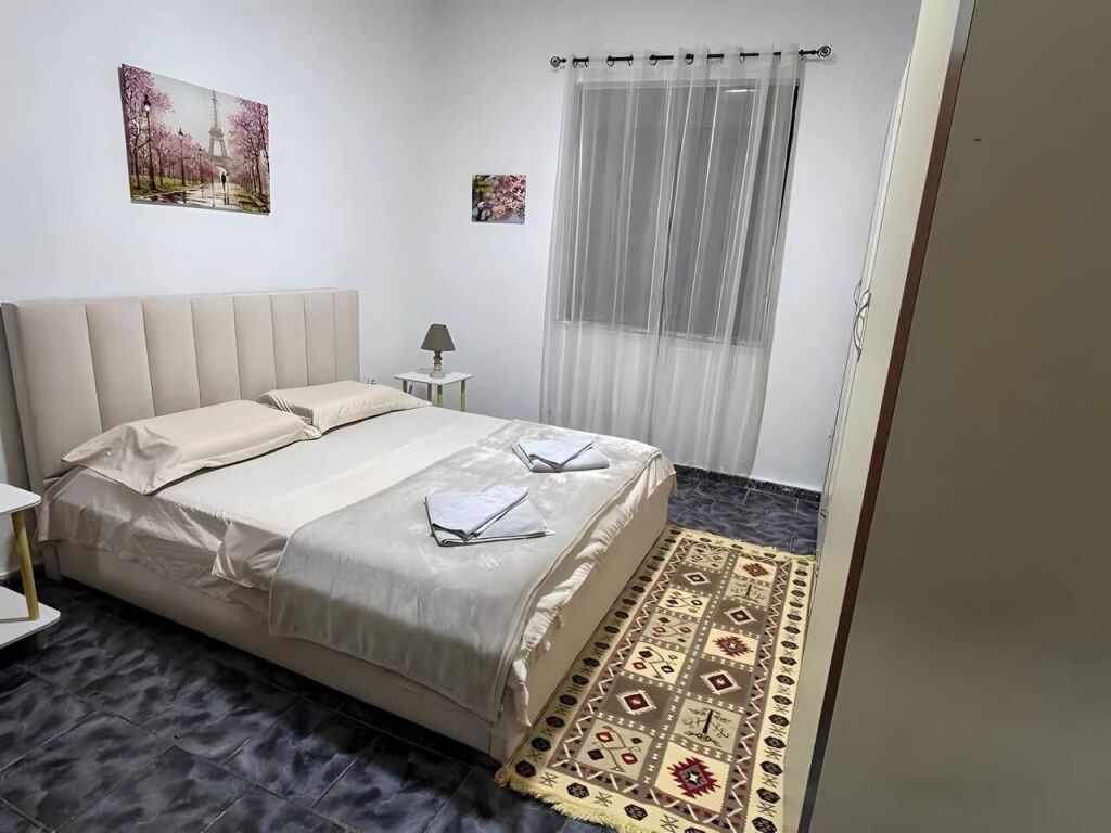 Jepet Me Qera Apartament 1+1+1 Ballkon