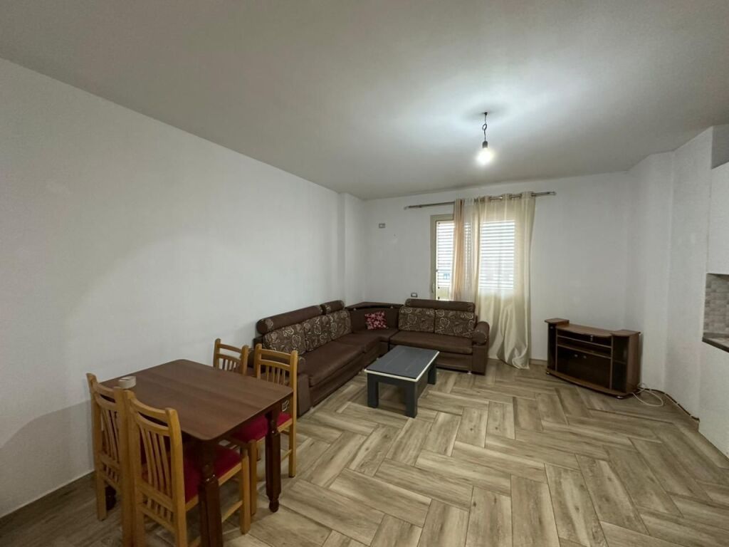 Apartament me qera 2+1+2 Spitali Durres