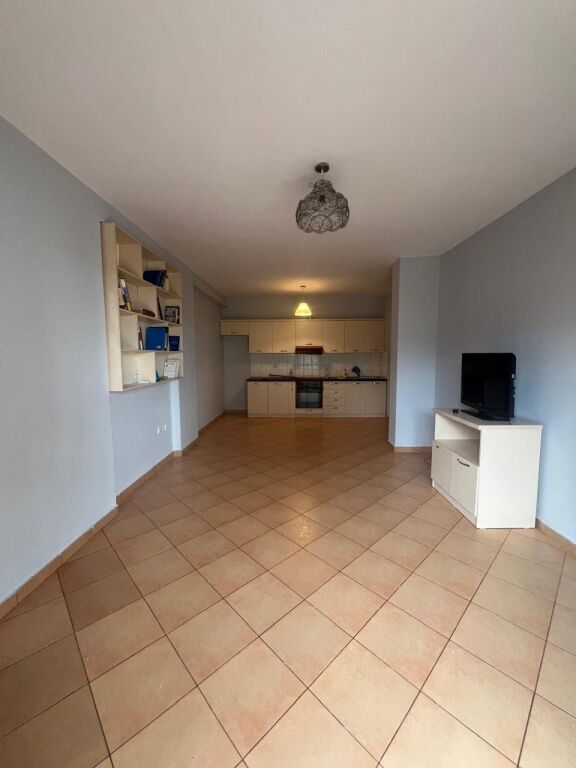 For rent 2+1+2 EMPTY ASTIR 450 thousand lek