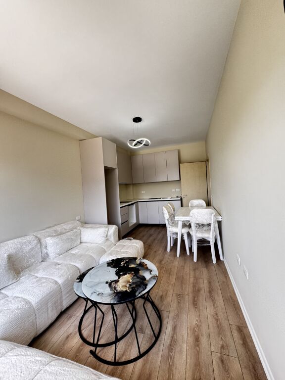 SHITET APARTAMENT 2+1 kompleksi molla