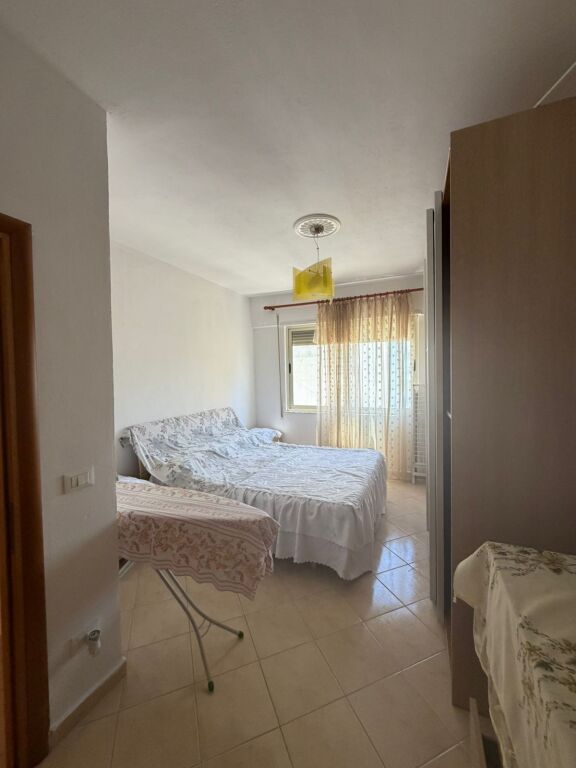 Apartament 2+1+2 me qira ne Plazh !