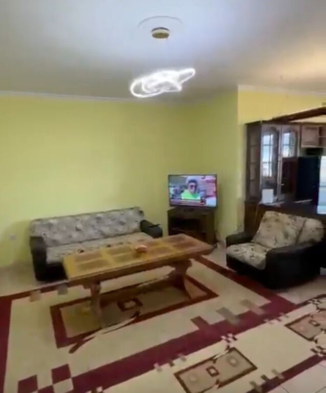 Apartament 2+1 per shitje prane Pazarit te Ri!