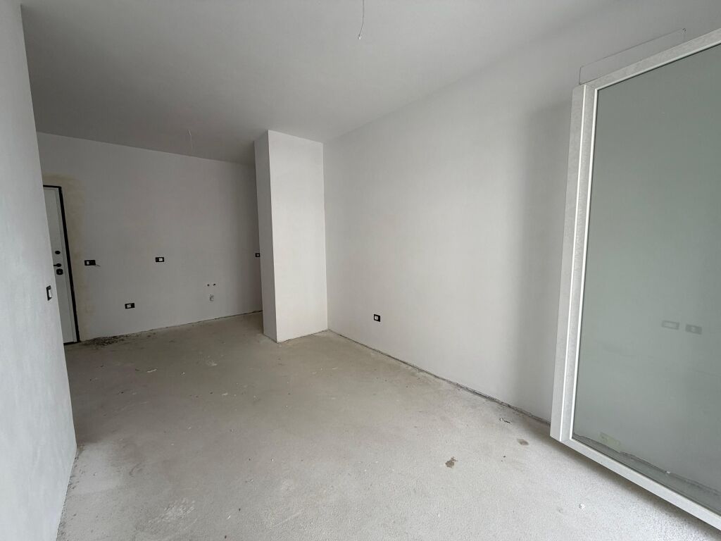 Shitet Apartment 1+1 Univers City