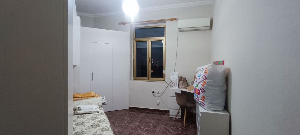 Super Apartament + Verande Në Bllok