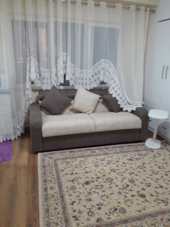 Apartament 1+1 me qira tek Piazza ne Qender!