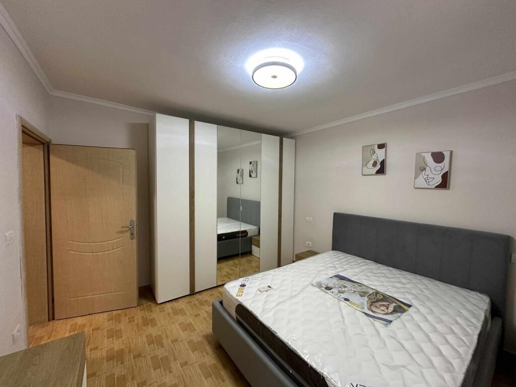Apartamwnt 2+1 per qera Rruga Bardhyl !