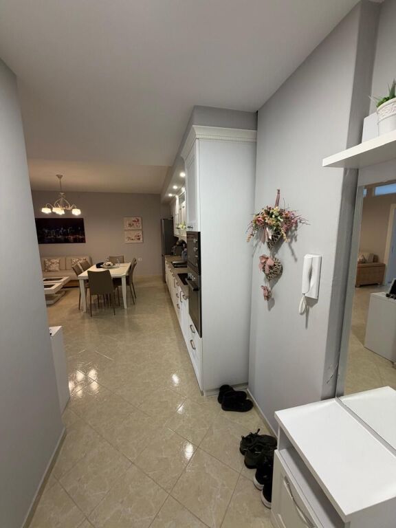 Apartament 2+1+ parkim per qera te Vala Park