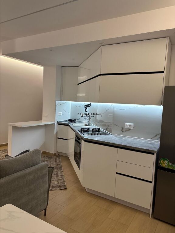 APARTAMENT ME QERA 1+1 KOPSHTI BOTANIK 80.000 LEKE FH-74489